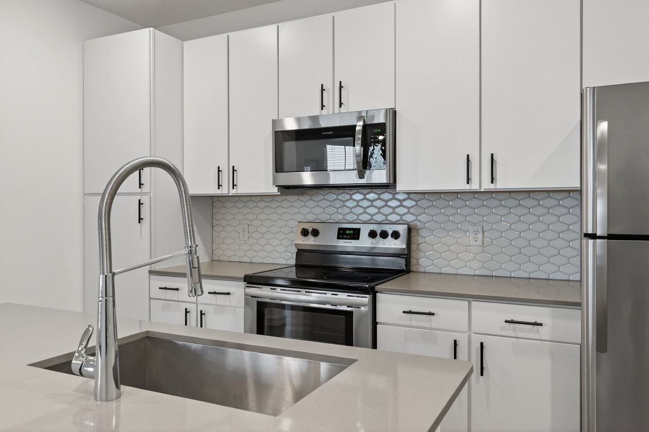 Lofts at Highlands - Longmont, CO - Kitchen