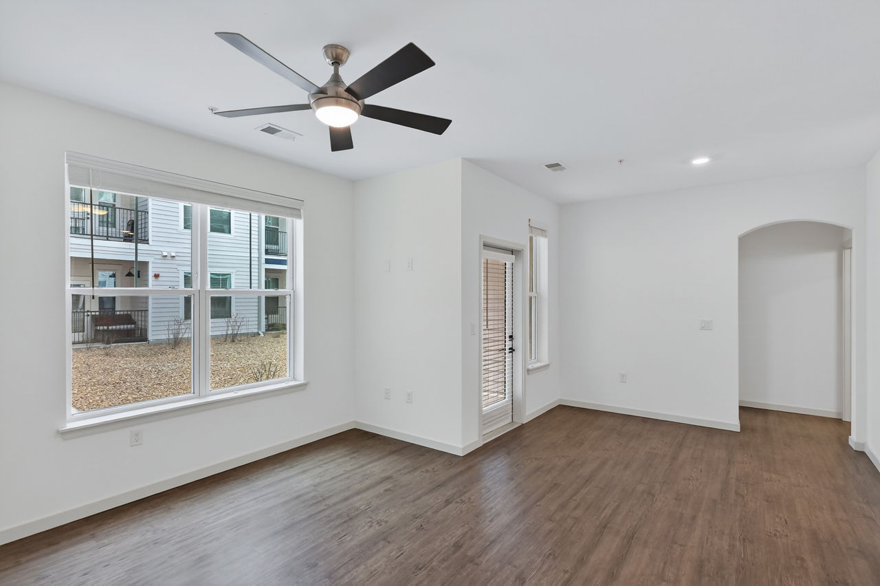 Lofts at Highlands - Longmont, CO - living room