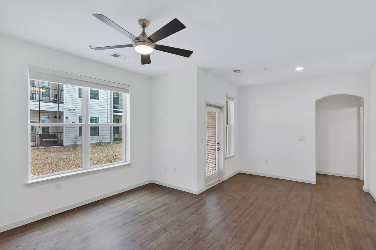Lofts at Highlands - Longmont, CO - living room