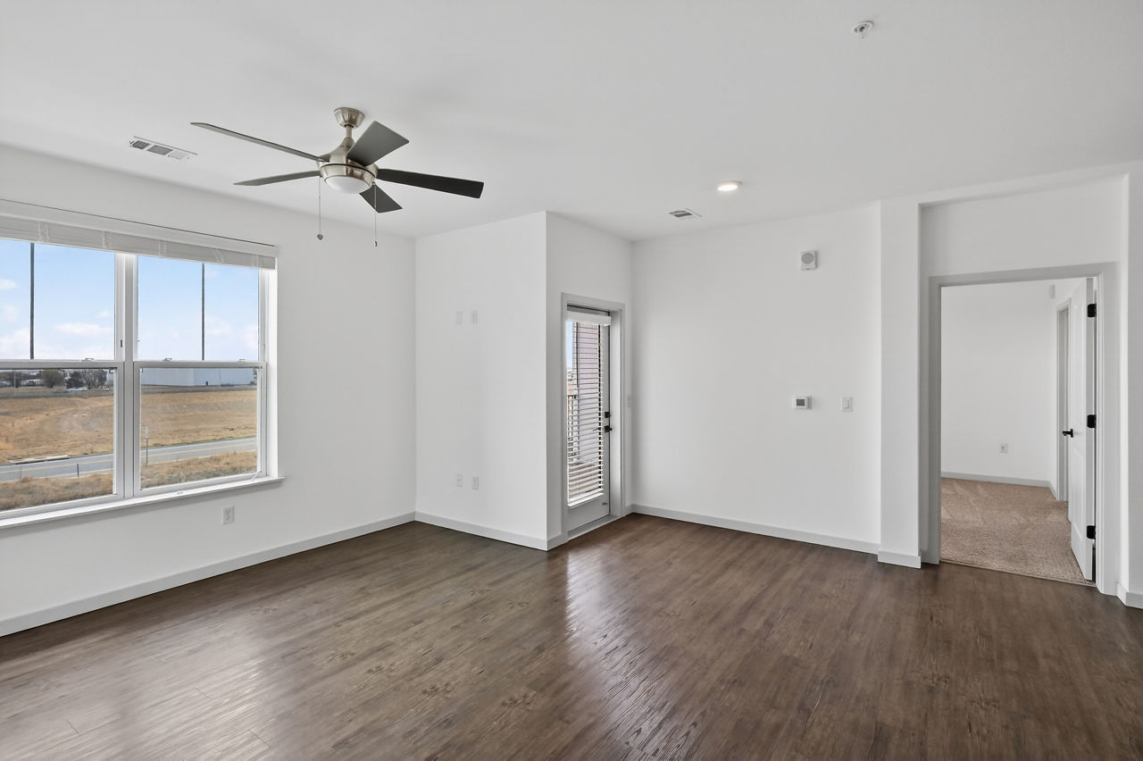 Lofts at Highlands - Longmont, CO - living room
