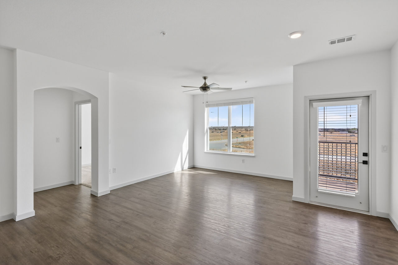 Lofts at Highlands - Longmont, CO - living room