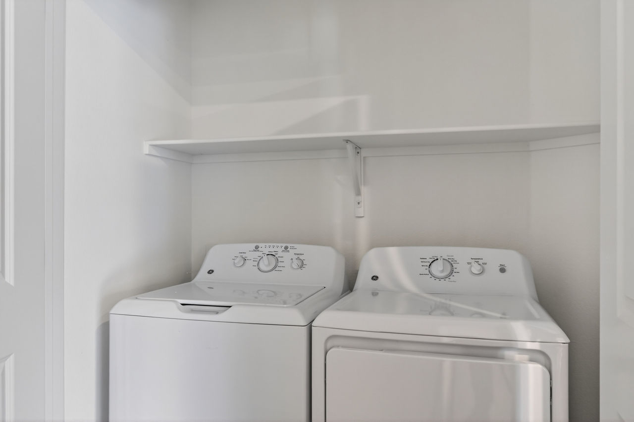 Pine and Parker - Parker, CO - laundry