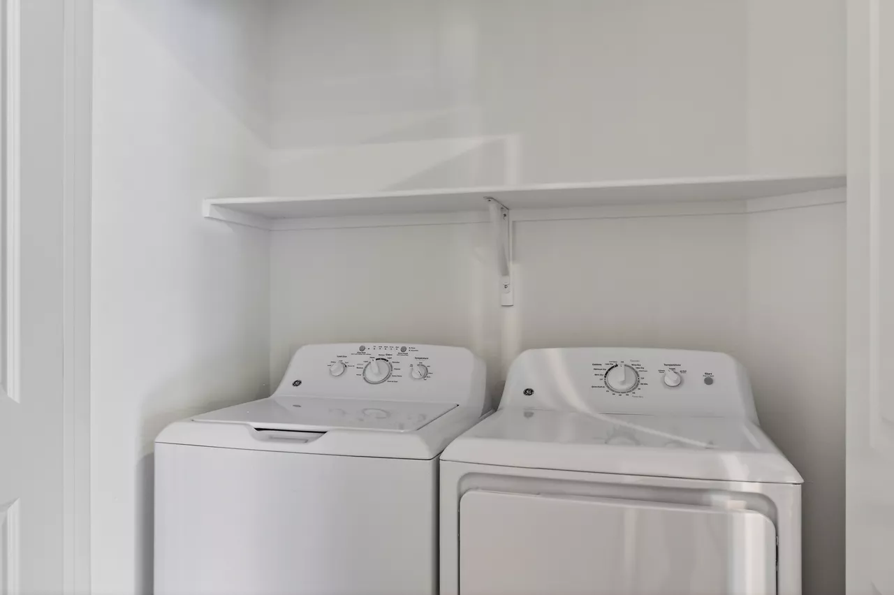 Pine and Parker - Parker, CO - laundry