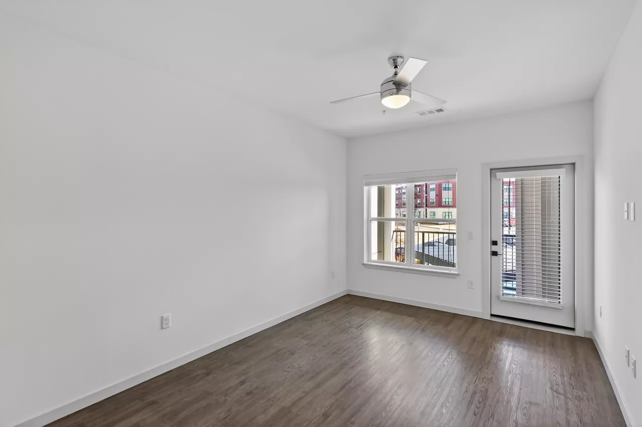 Pine and Parker - Parker, CO - living room