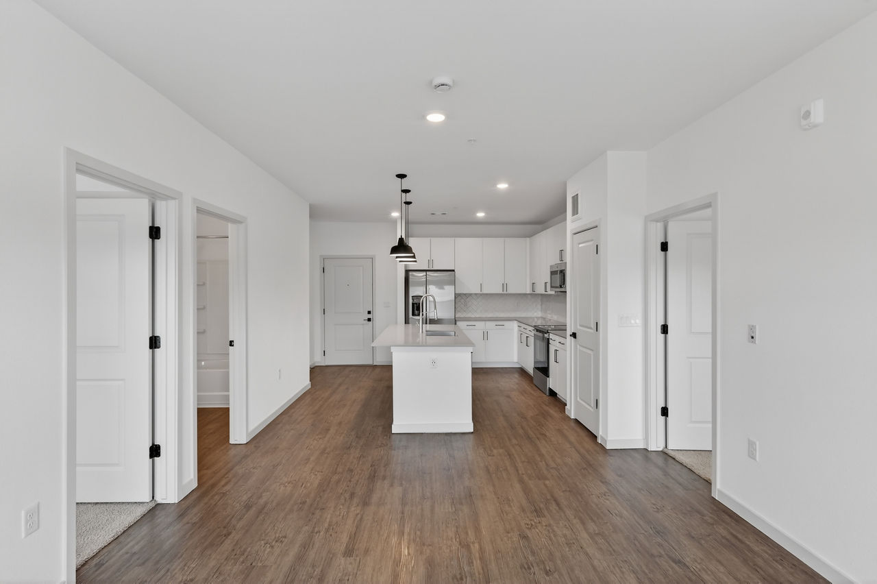 Pine and Parker - Parker, CO - living room