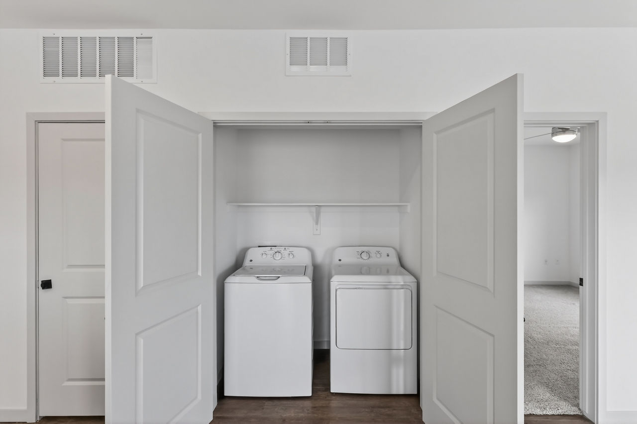 Pine and Parker - Parker, CO - laundry