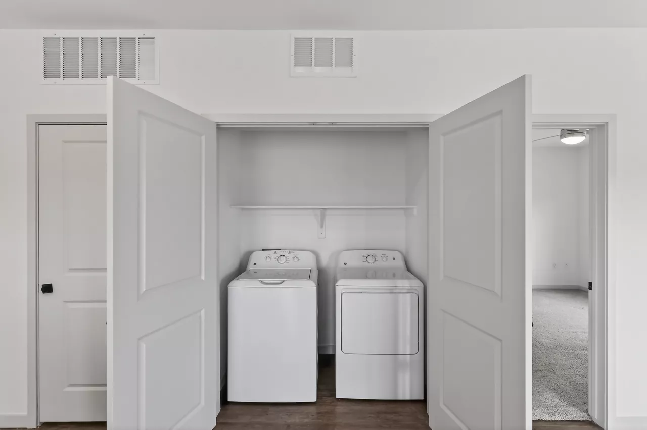 Pine and Parker - Parker, CO - laundry