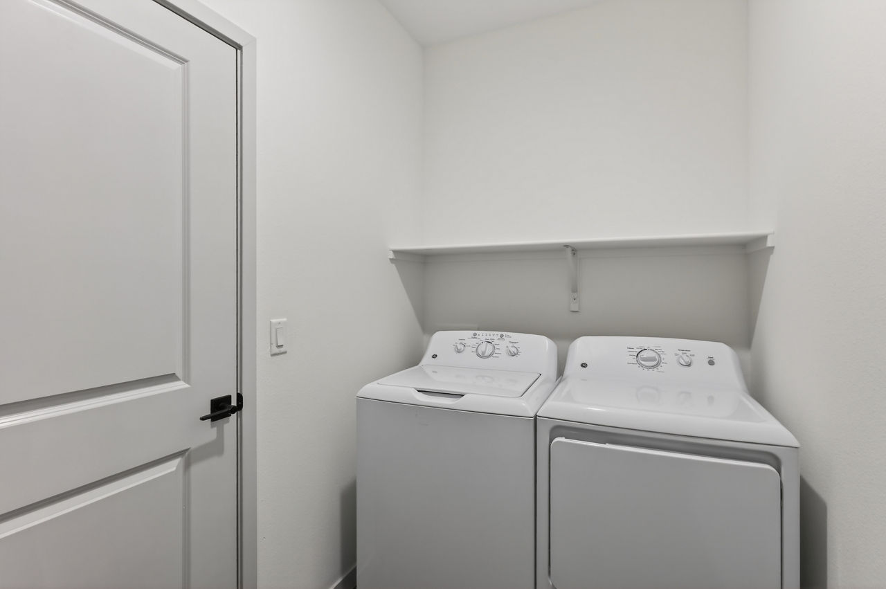 Pine and Parker - Parker, CO - laundry