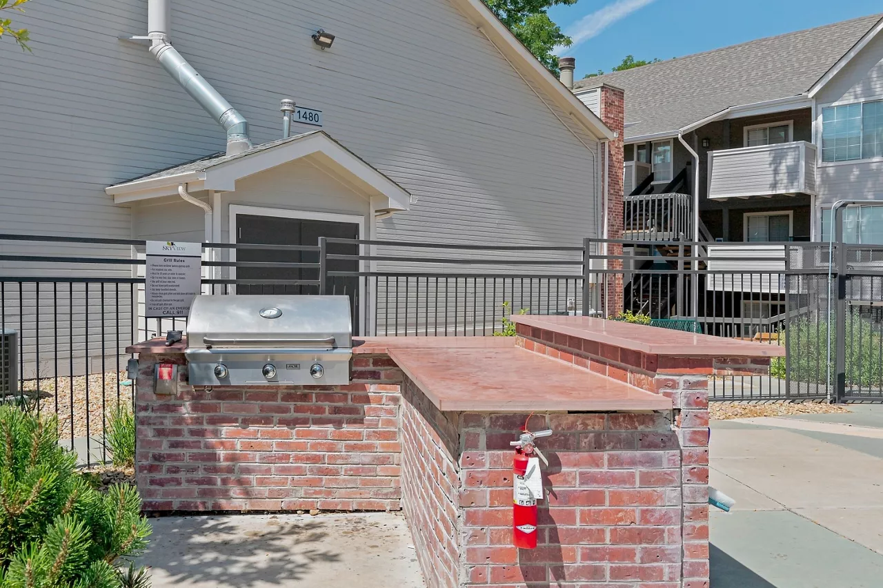 Skyview - Westminster, CO - Grill Area