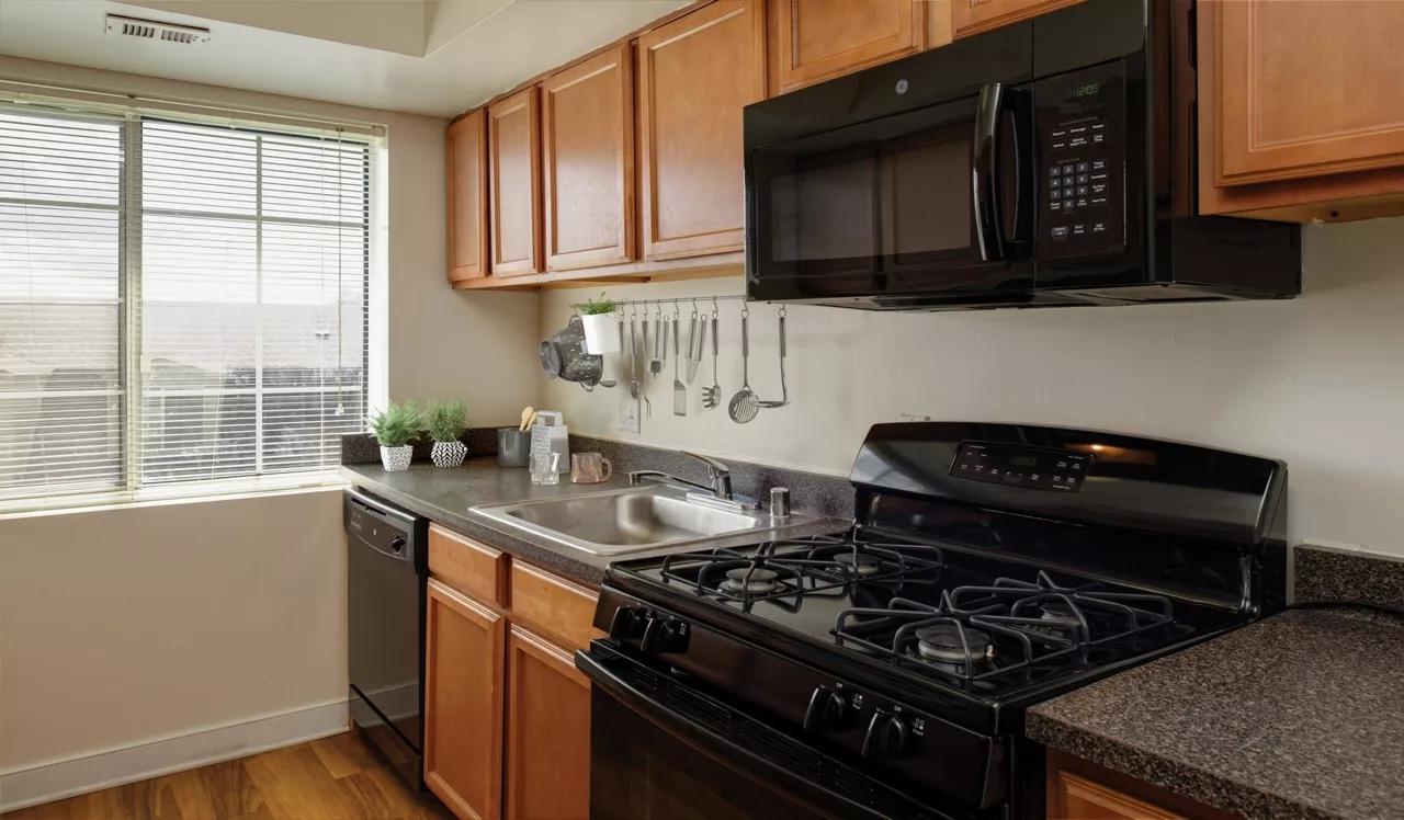 Foxchase - Alexandria, VA - Kitchen