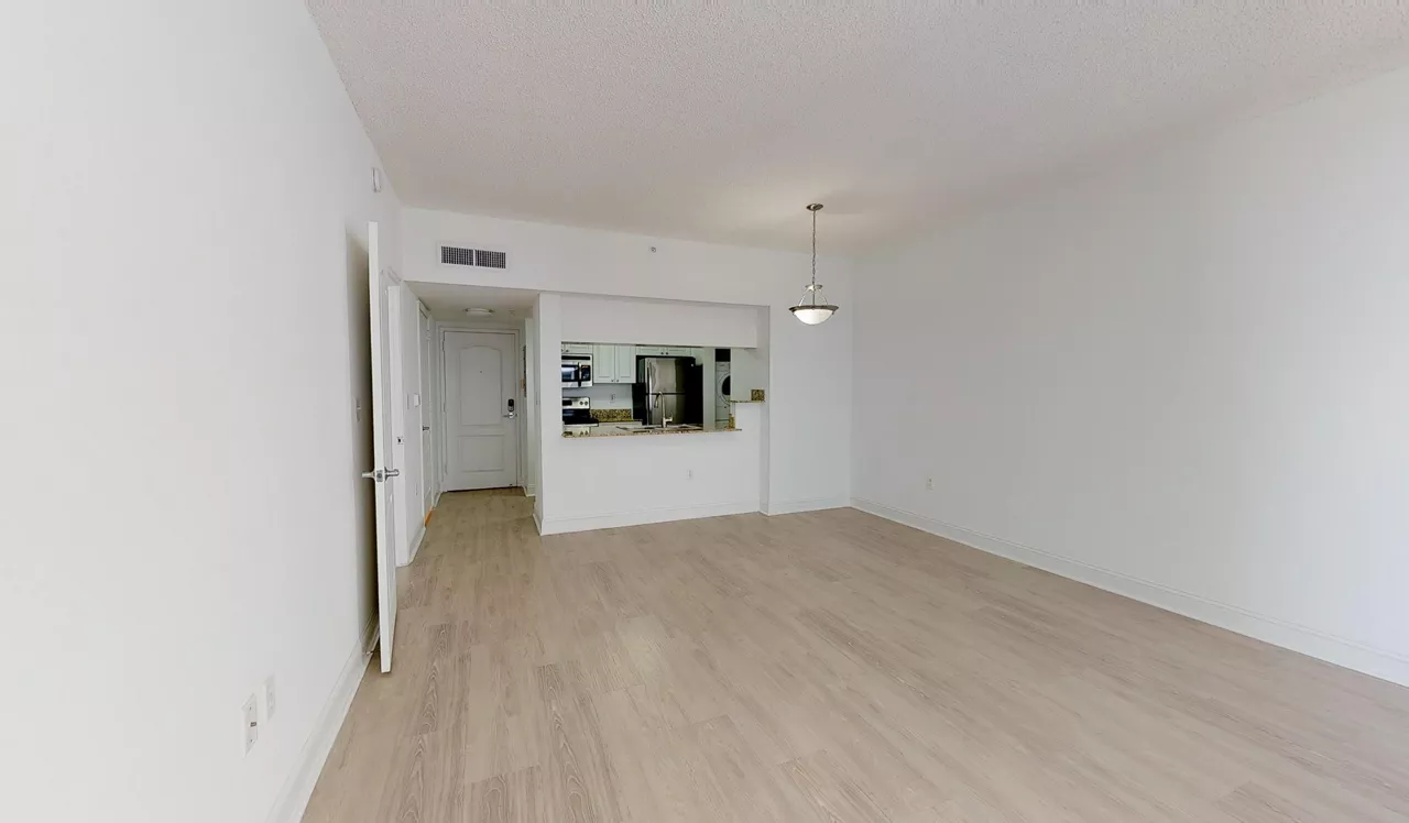 Bay Parc - Miami, FL - Living Room