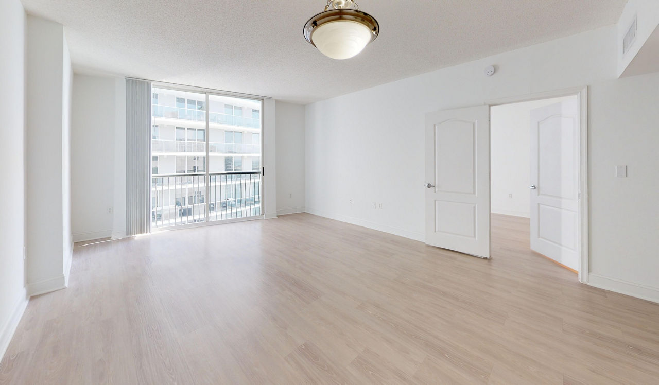 Bay Parc - Miami, FL - Living Room