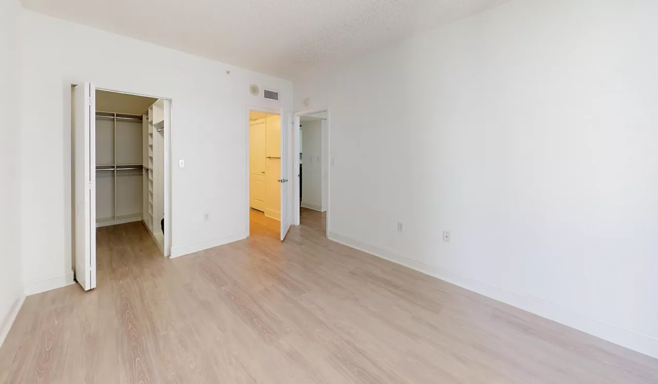 Bay Parc - Miami, FL - Bedroom