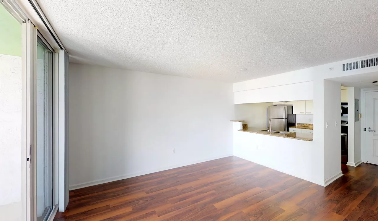 Bay Parc - Miami, FL - Living Room