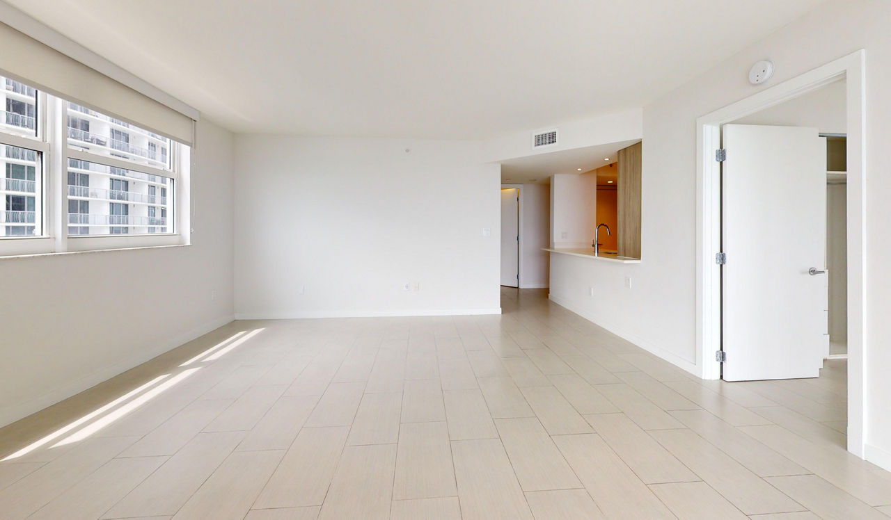 Bay Parc - Miami, FL - Living Room