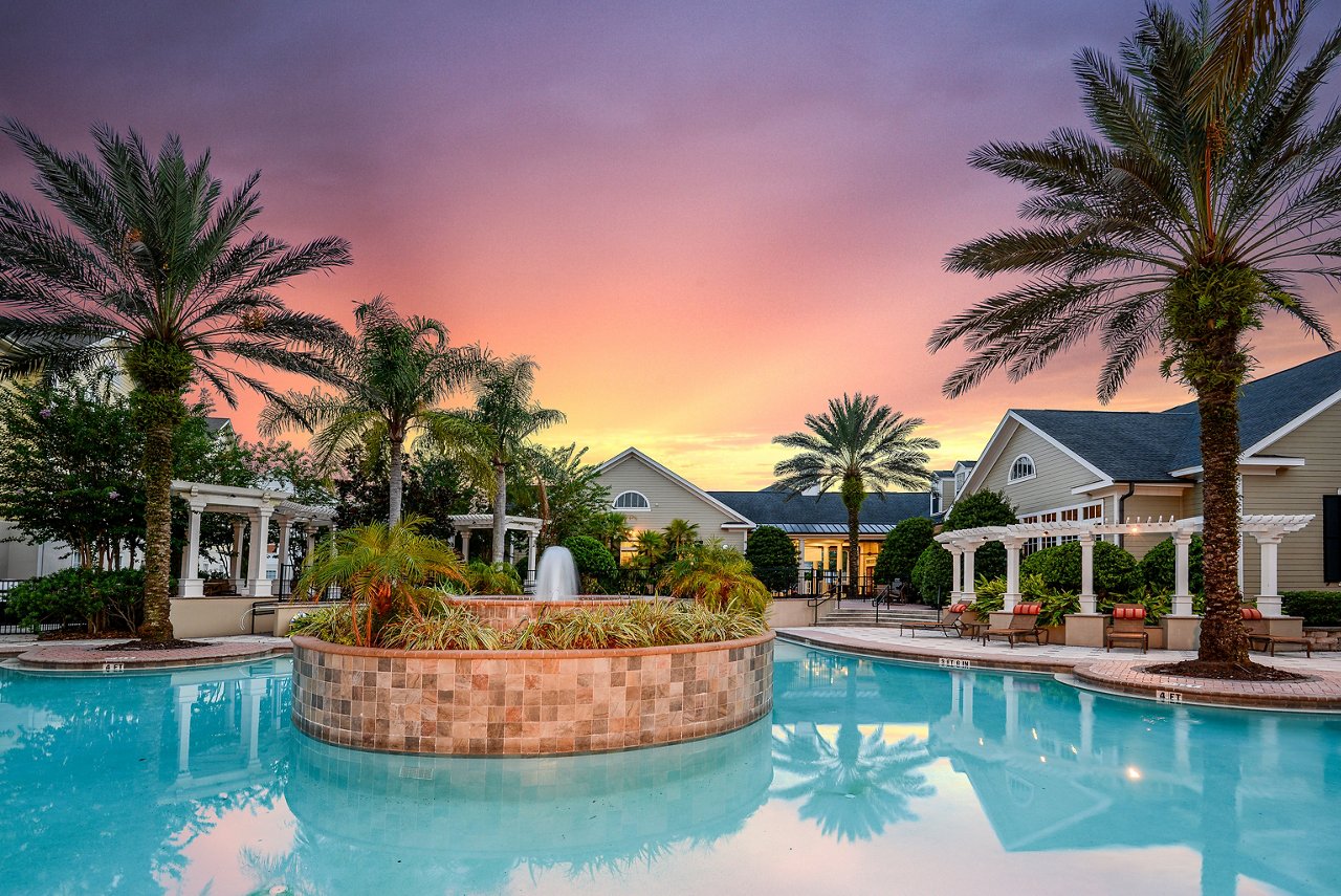 Village at Baldwin Park - Swimming Pool