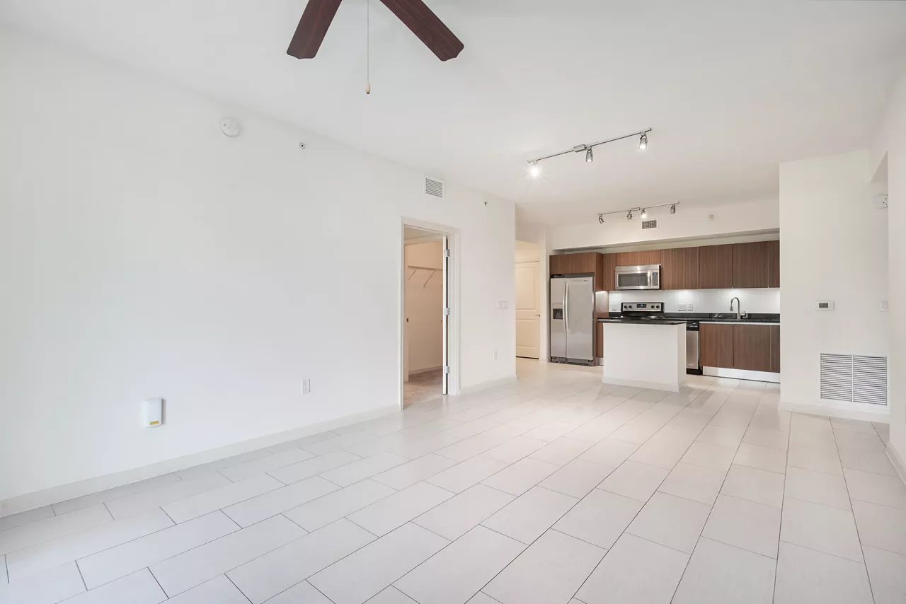 Doral View - Doral, FL - Living Room