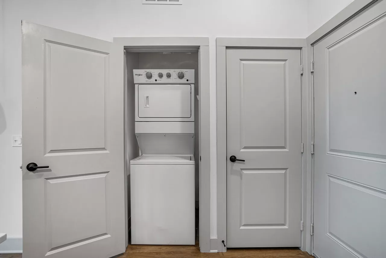 The Menlo - Jacksonville, FL - In-unit Washer and Dryer