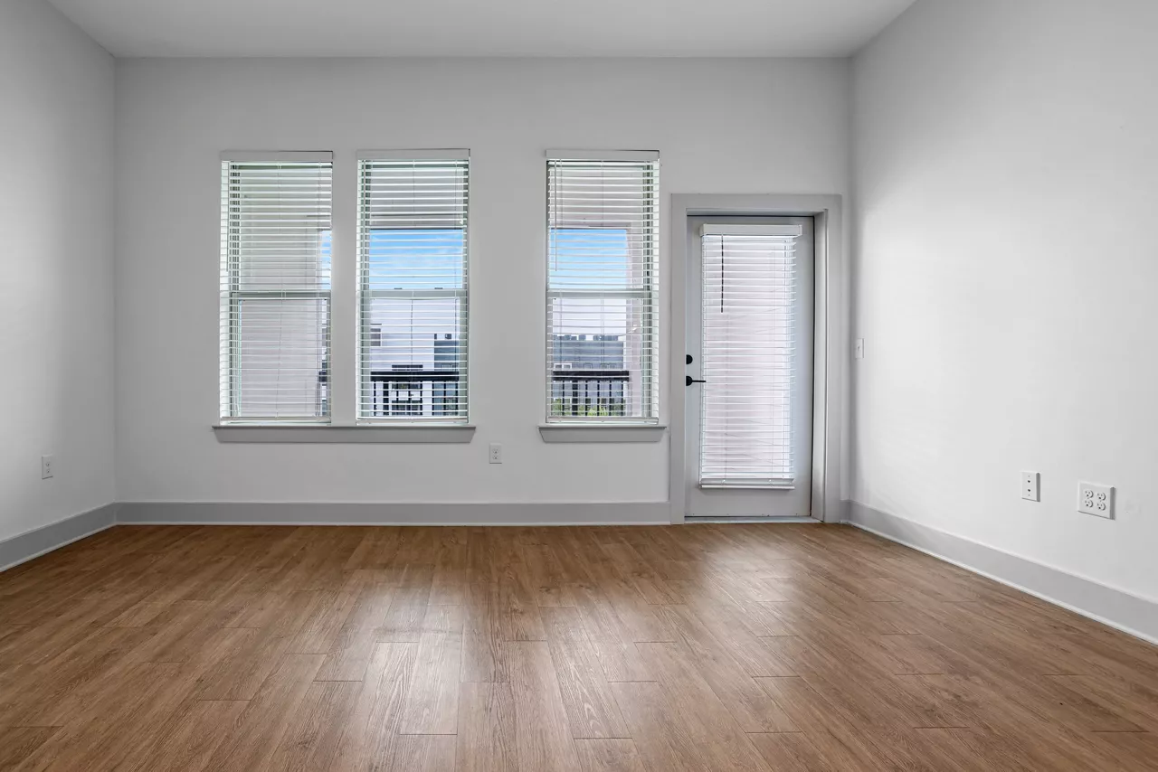 The Menlo - Jacksonville, FL - Living Room