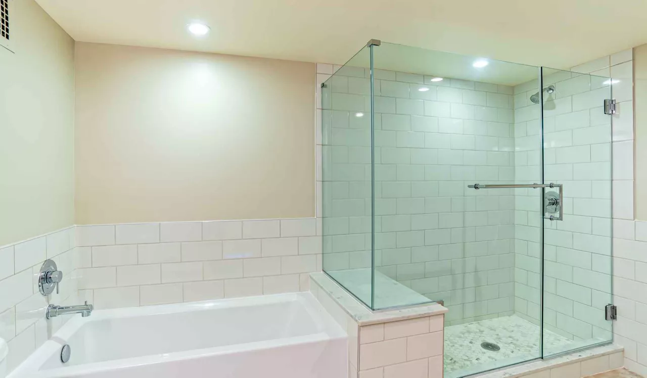 Park Towne Place Premier - Philadelphia, PA  - Bathroom
