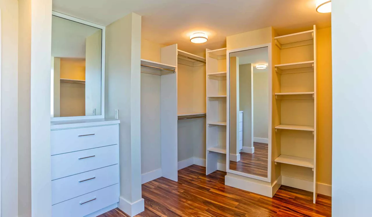 Park Towne Place Premier - Philadelphia, PA  - Closet