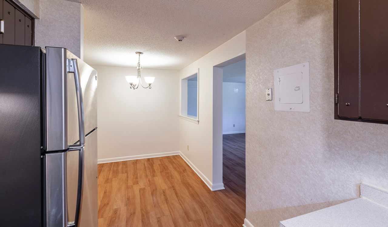 Royal Crest - North Andover, MA - Dining Room