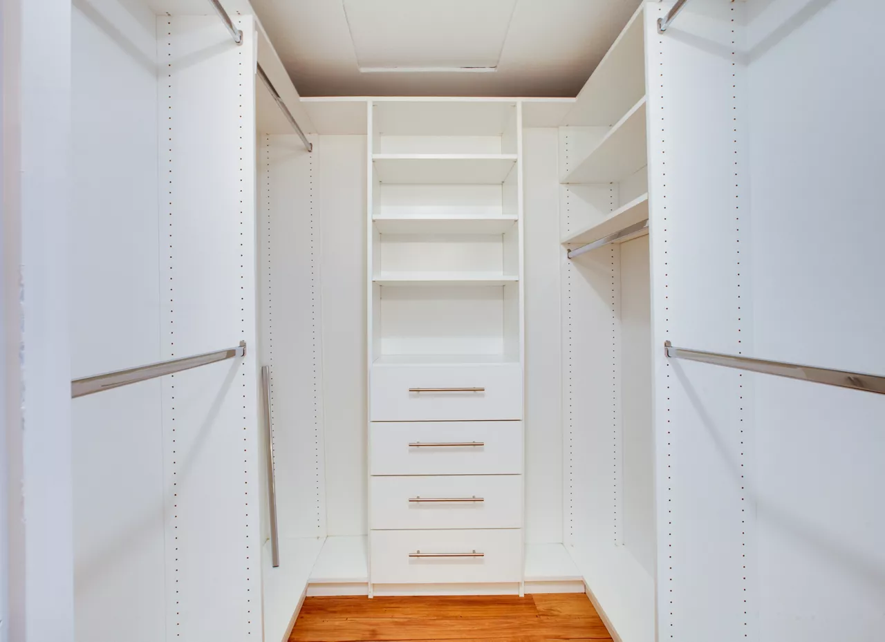 HillCreste - Los Angeles, CA - closet