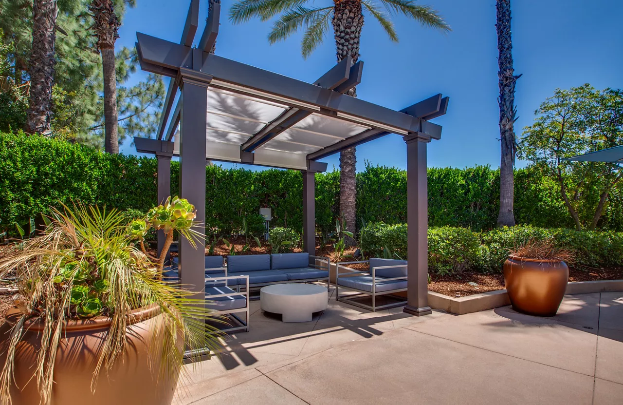 Malibu Canyon - Calabasas, CA - cabana