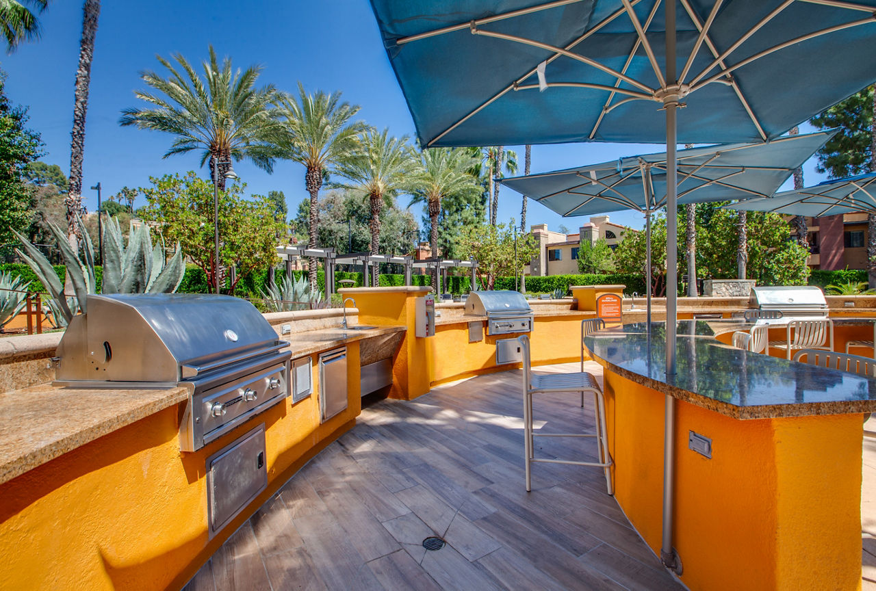 Grill area at Malibu Canyon