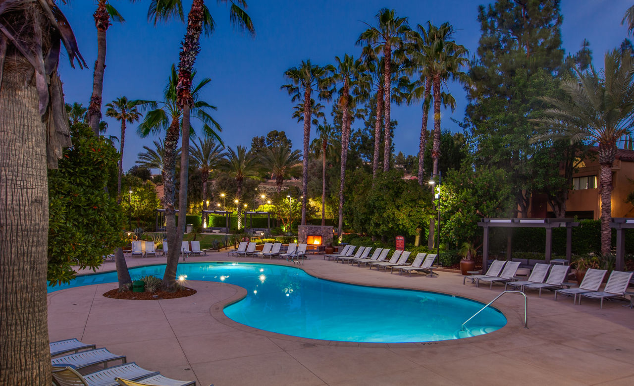 Pool at Malibu Canyon (4 of 6)