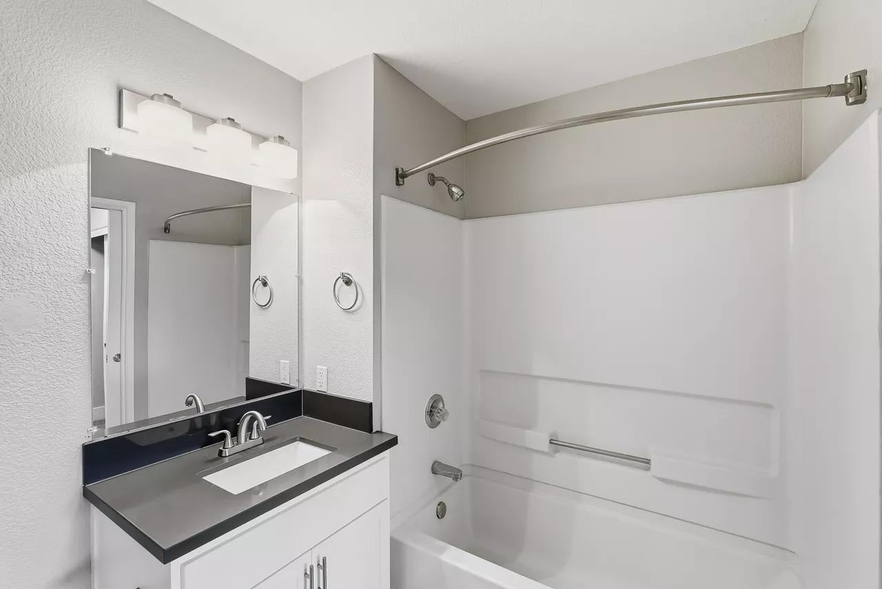 15Fifty5 - Walnut Creek, CA - bathroom