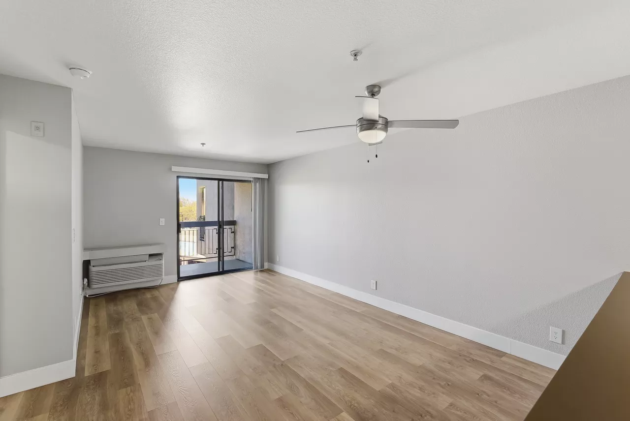 15Fifty5 - Walnut Creek, CA - Living Room