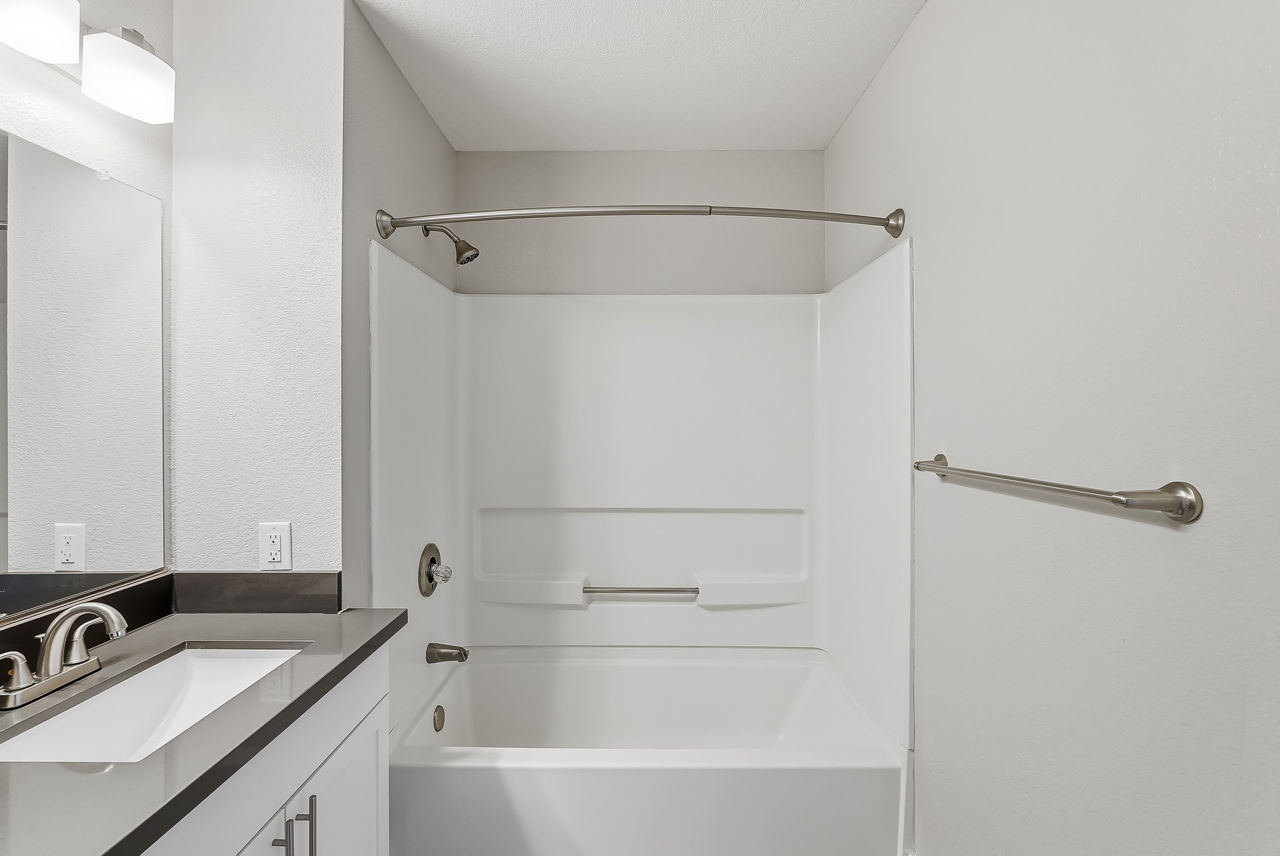 15Fifty5 - Walnut Creek, CA - bathroom