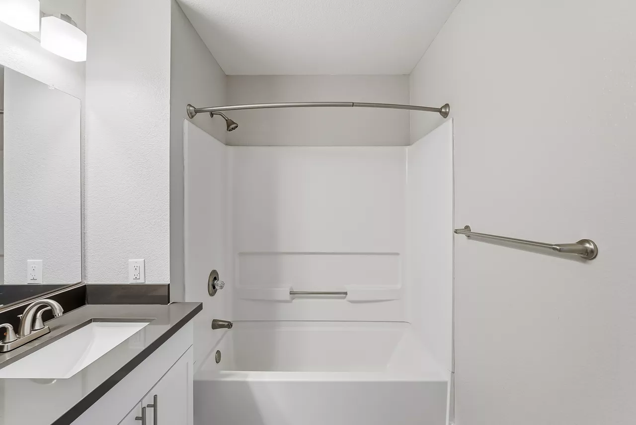 15Fifty5 - Walnut Creek, CA - bathroom