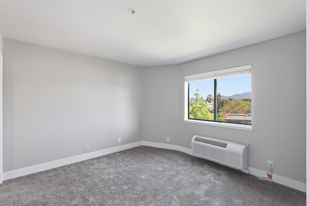 15Fifty5 - Walnut Creek, CA - bedroom