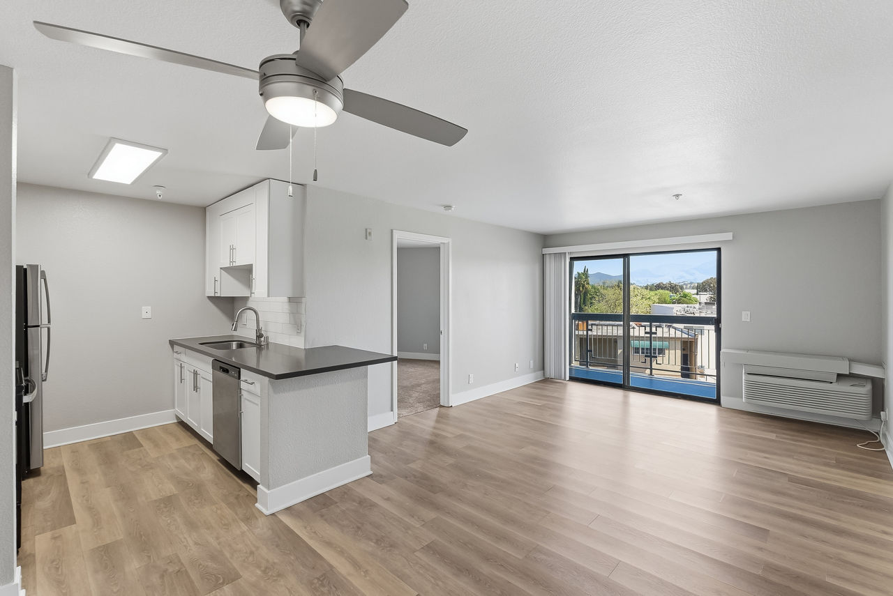 15Fifty5 - Walnut Creek, CA - living room