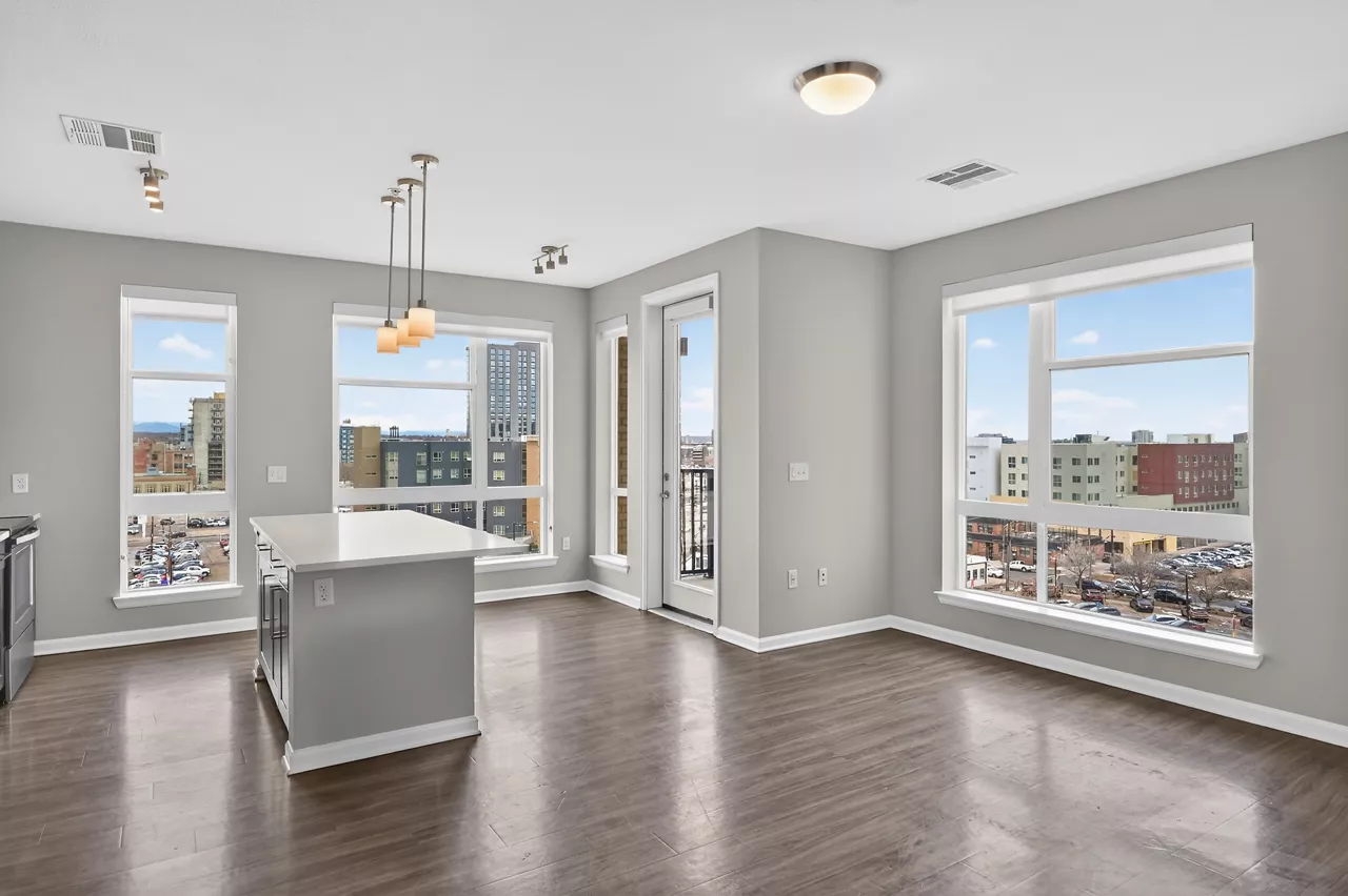 20th Street Station - Denver, CO - Living Room