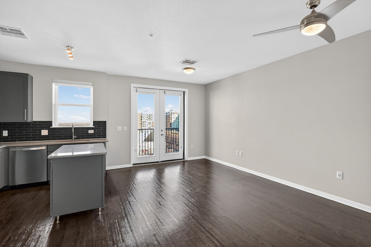 20th Street Station - Denver, CO - living room