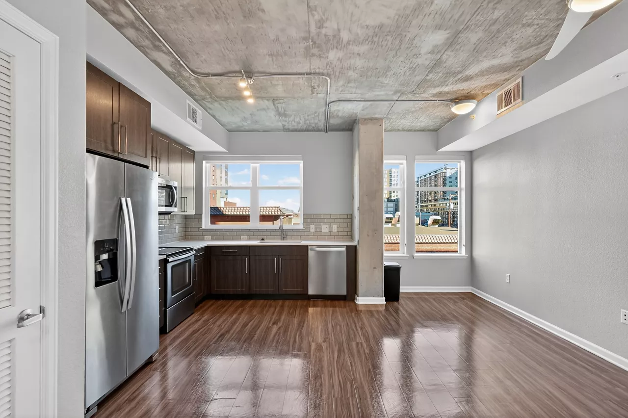 20th Street Station - Denver, CO - Living Room
