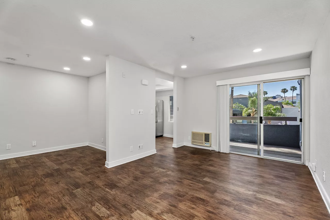 3400 Avenue of the Arts - Costa Mesa, CA - Living Area