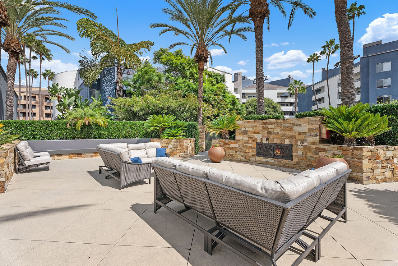 3400 Avenue of the Arts - Costa Mesa, CA - fireplace