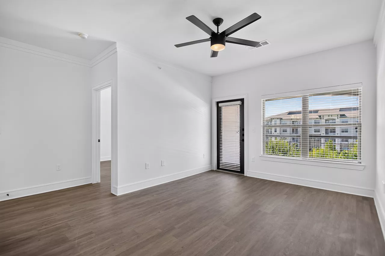 Alleia at Presidio - Fort Worth, TX - Living Room