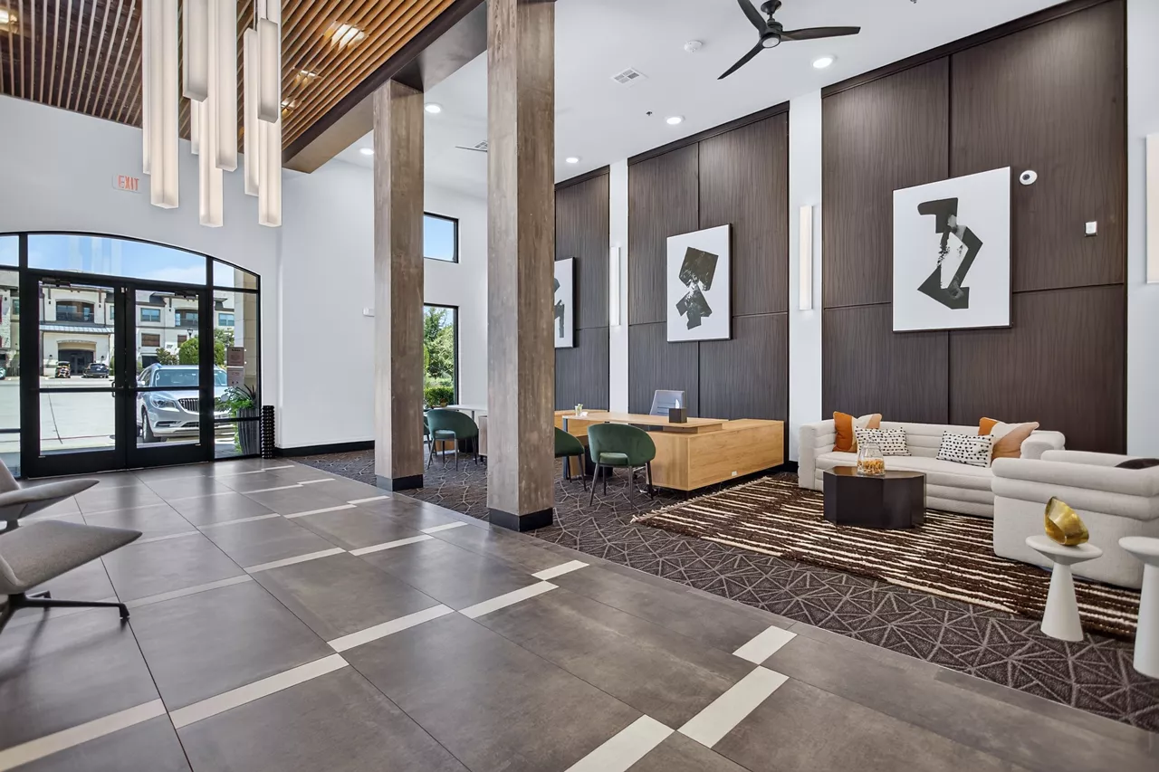 Alleia at Presidio - Lobby