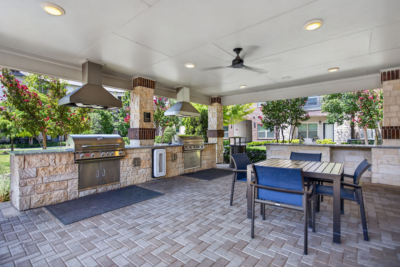 Grill area at Alleia at Presidio