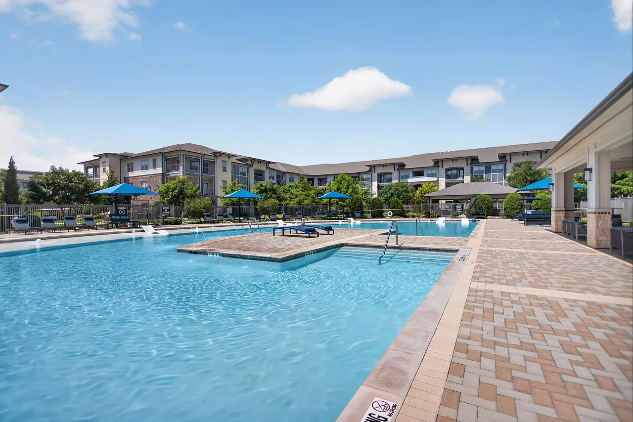 Alleia at Presidio - Pool