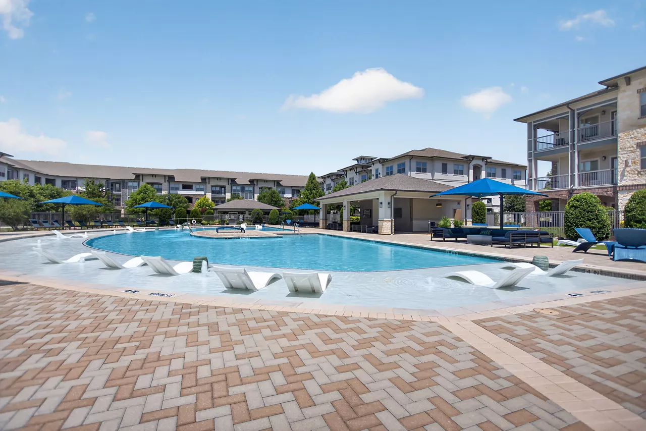 Alleia at Presidio - Pool Deck