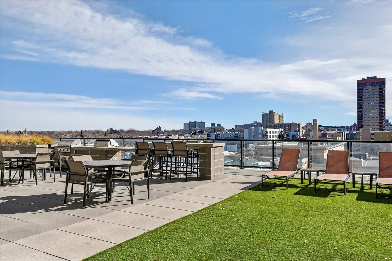 Arapahoe Square - Denver, CO - sky deck