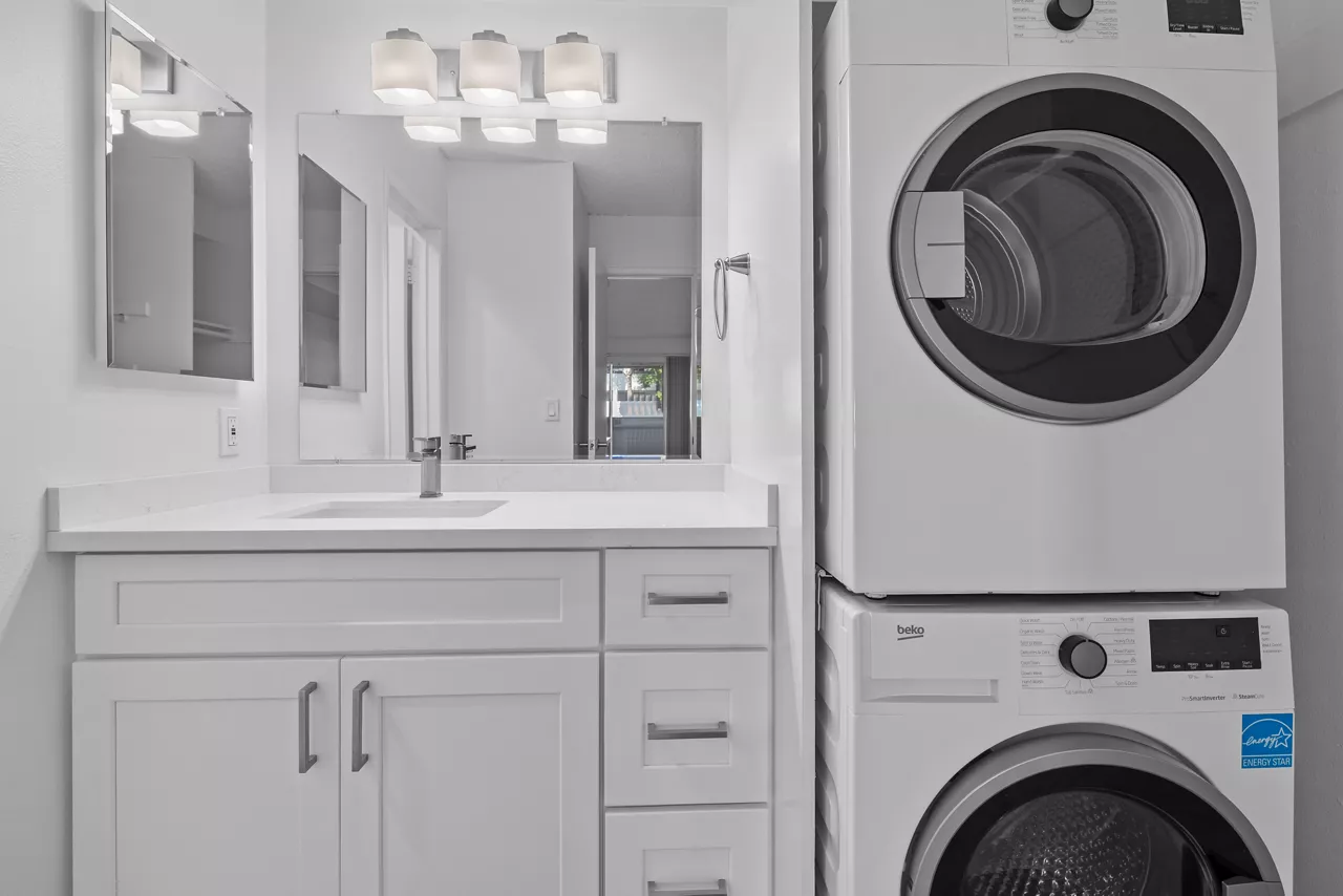Bay Apartments - San Diego, CA - bathroom