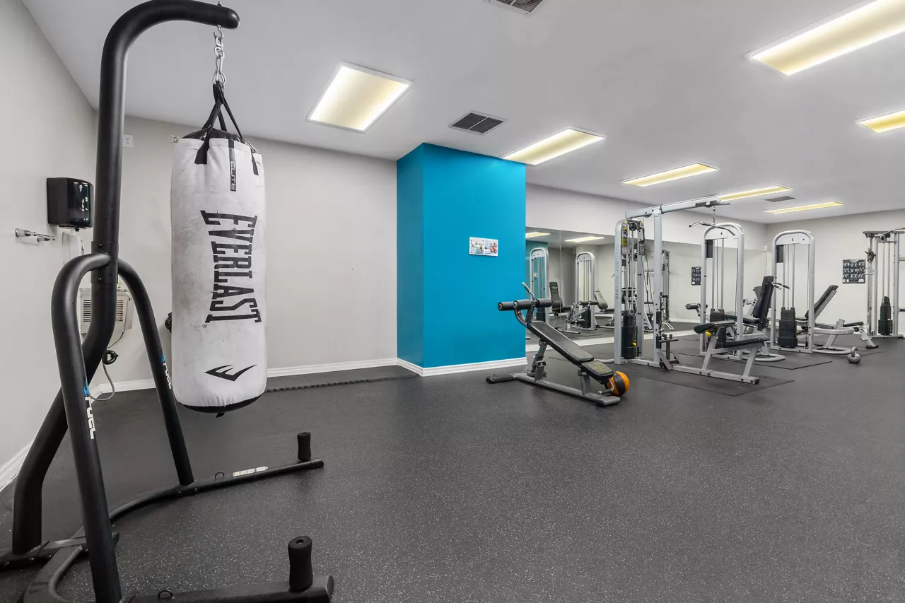 Bay Apartments - San Diego - Gym