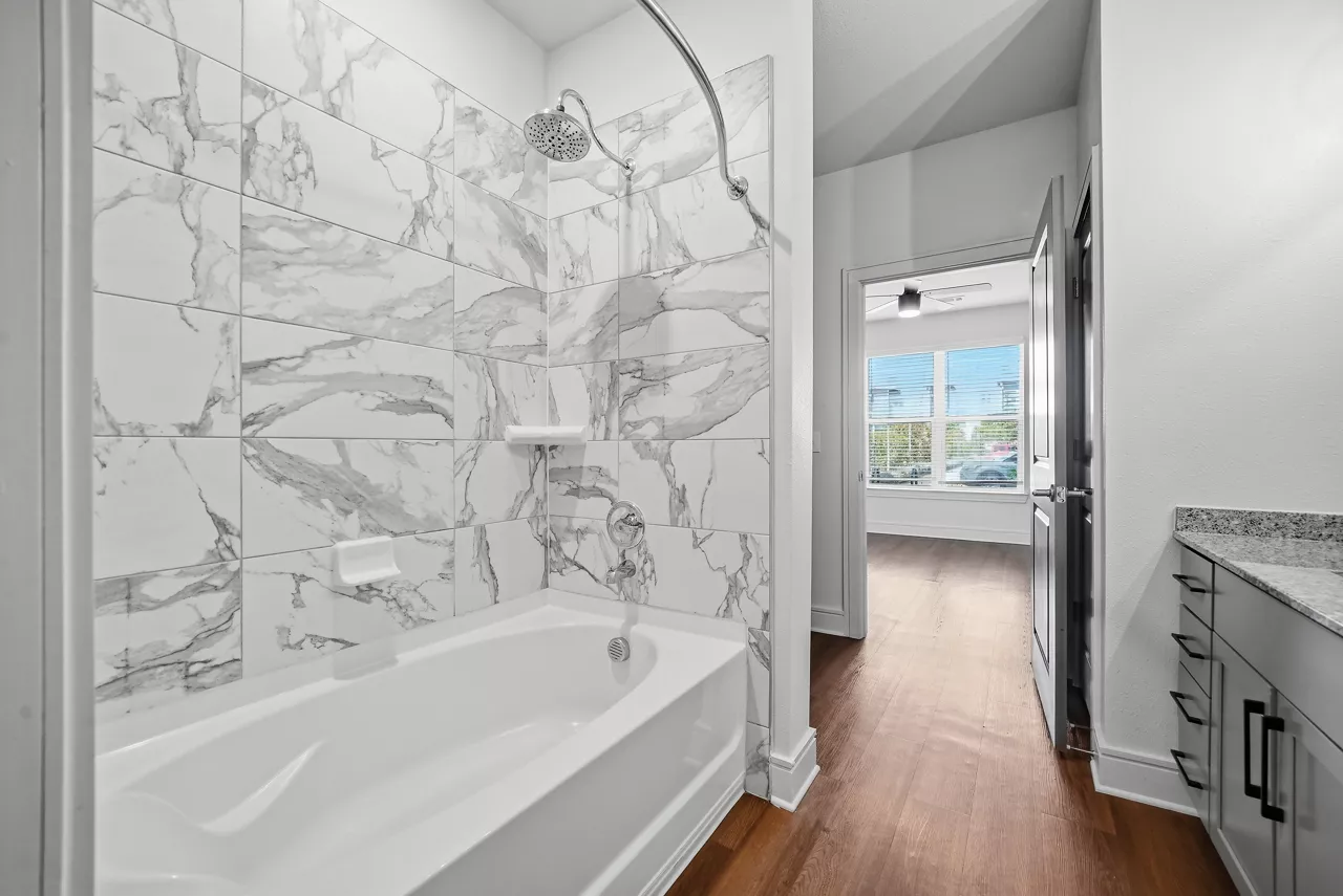 Brea Wendell Falls - Wendell, NC - Bathroom